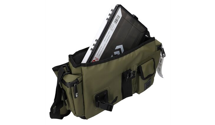 Daiwa D-VEC WP 100 Shoulder Bag